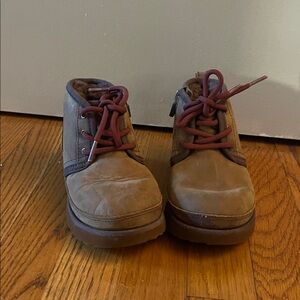 Brown Leather Ankle Ugg Boots with Red Laces